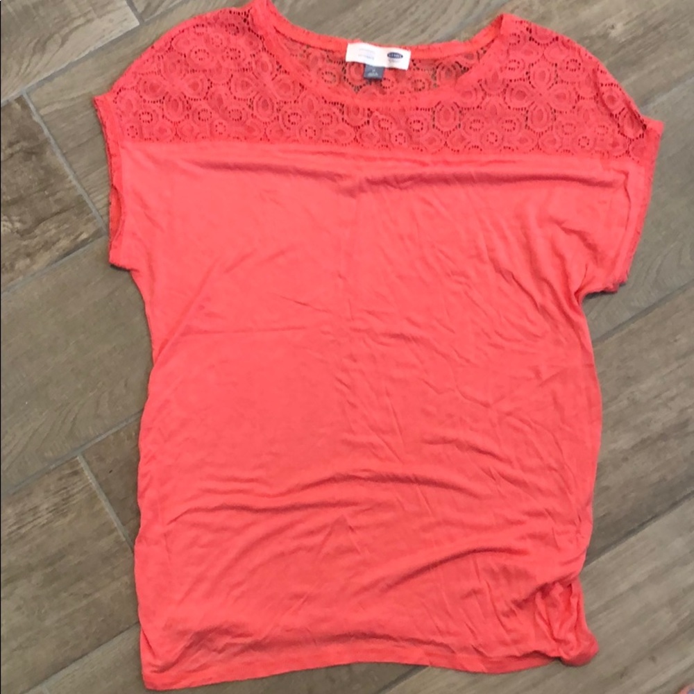 Old Navy maternity tee shirt; Size M